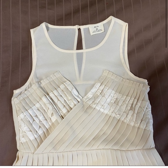 UO Pins And Needles Pleated Peplum Top XS - Picture 3 of 9